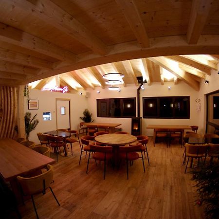 1861 Châtel Hostel Extérieur photo